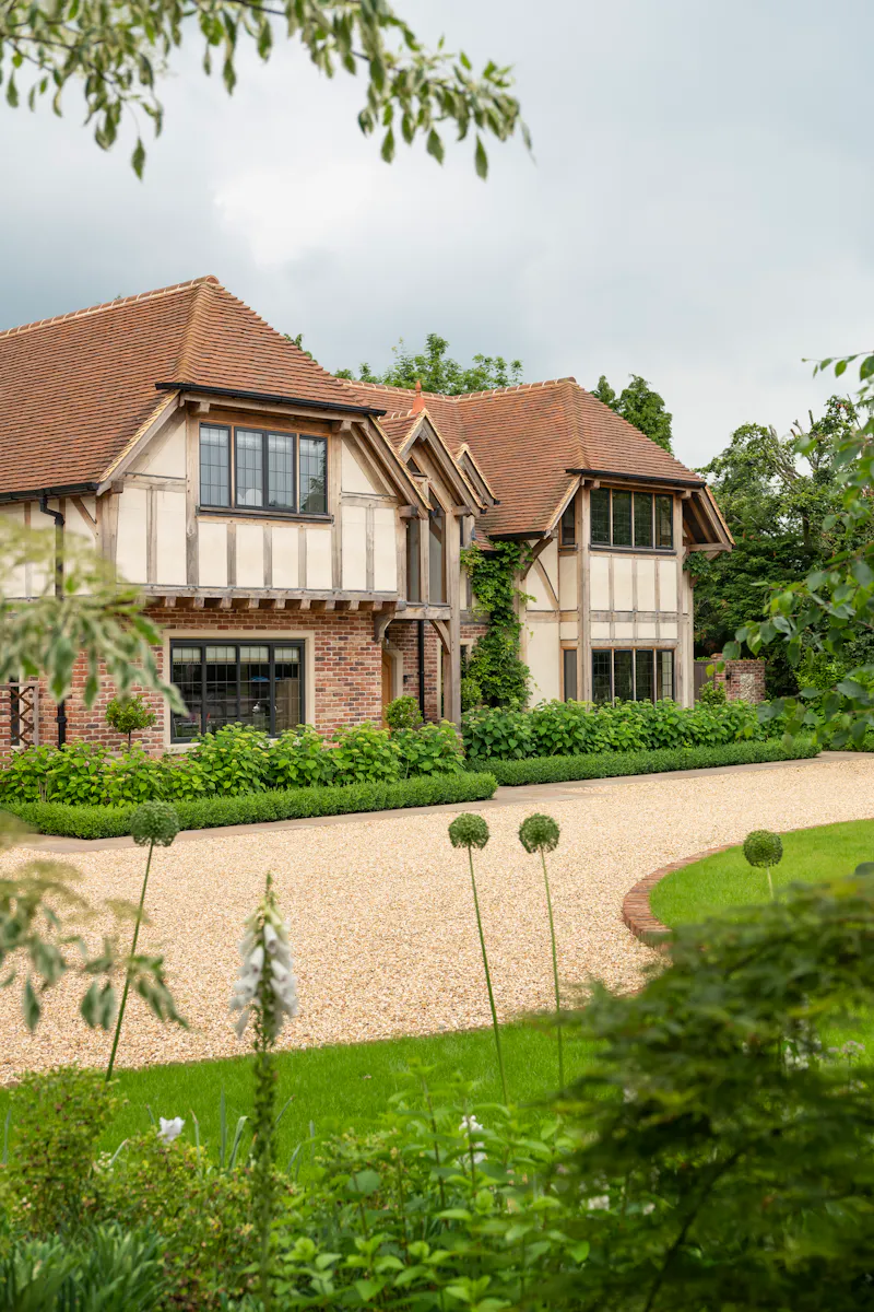 Modern Woldingham house, D2494 (photo 73)
