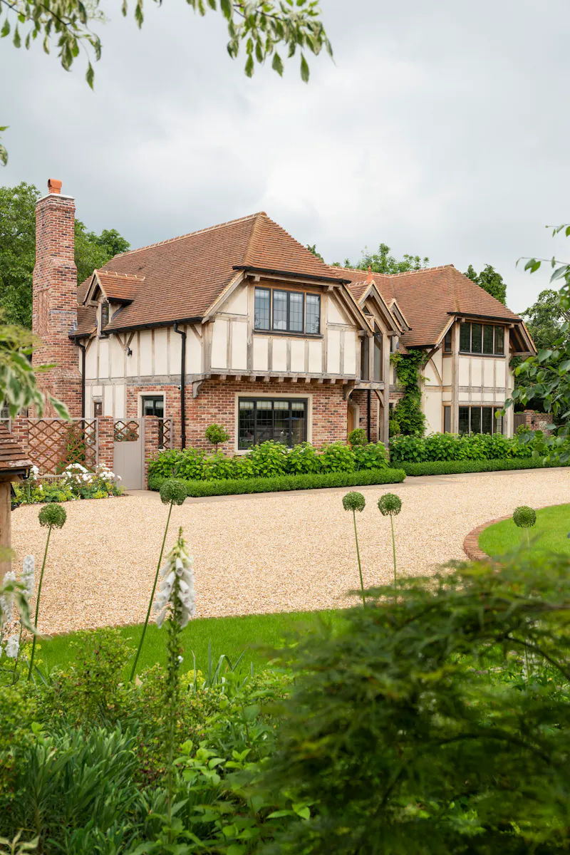 Modern Woldingham house, D2494 (photo 72)
