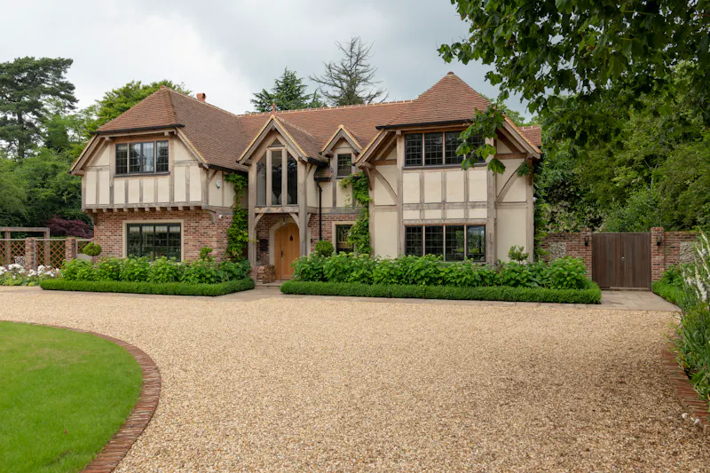 Modern Woldingham house, D2494 (photo 80)