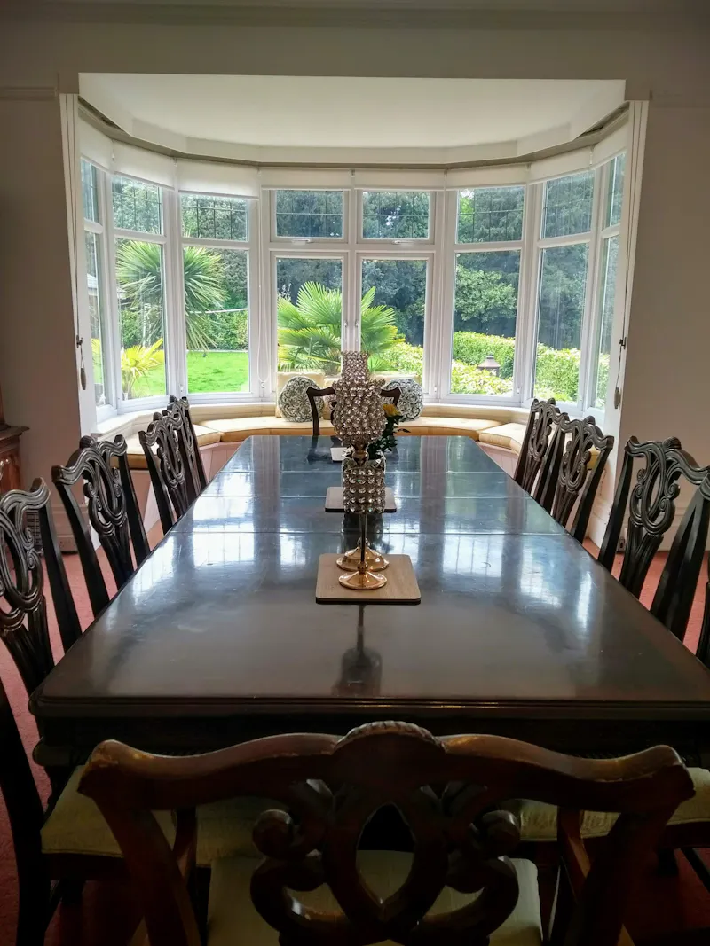 Dining room at Leicestershire country house, E485 (photo 7)