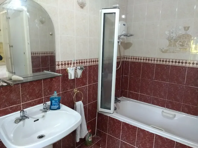 Bathroom at Leicestershire country house, E485 (photo 24)