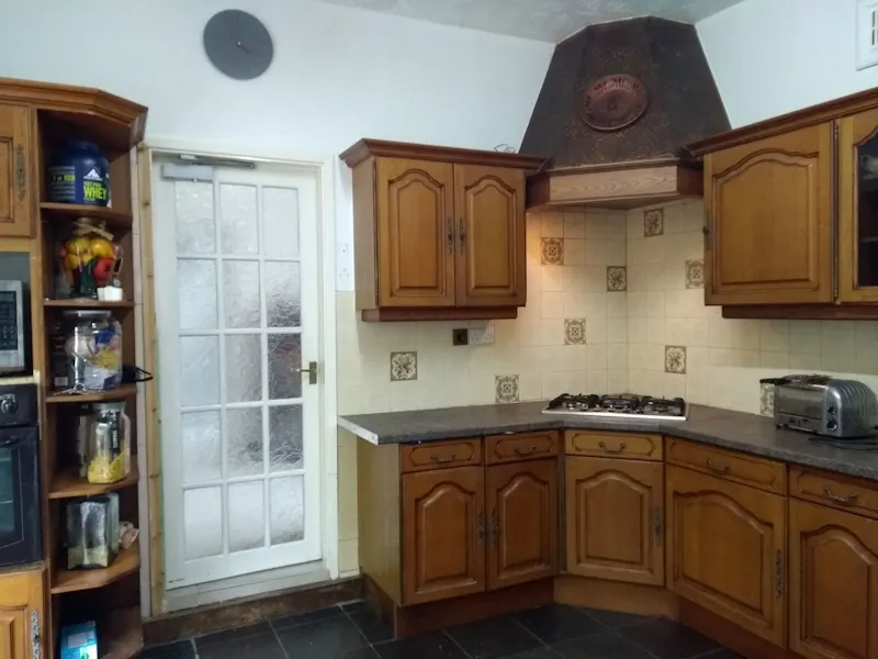 Kitchen at Leicestershire country house, E485 (photo 6)