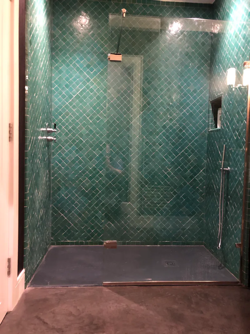 Wetroom at Stunning modern farm Nuffield, D2508 (photo 26)