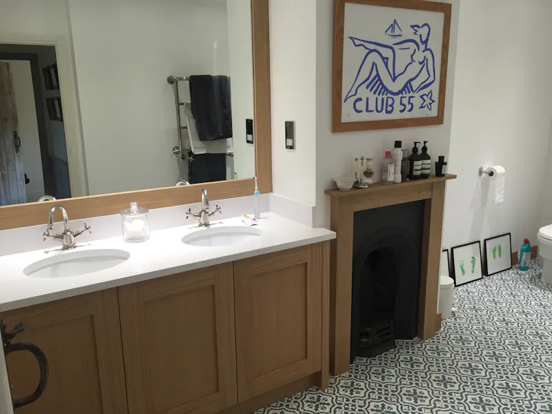 Bathroom at Georgian house near Ashford, A1553 (photo 13)
