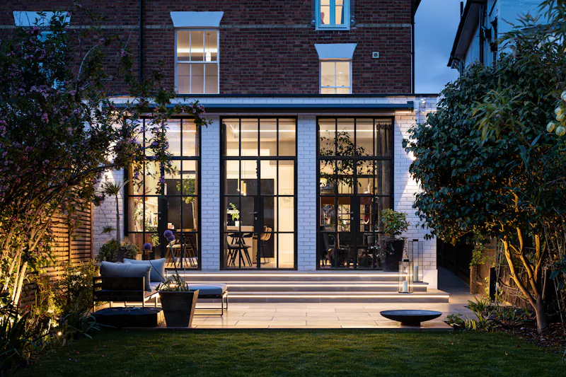 Immaculate Putney home, B1967 (photo 32)