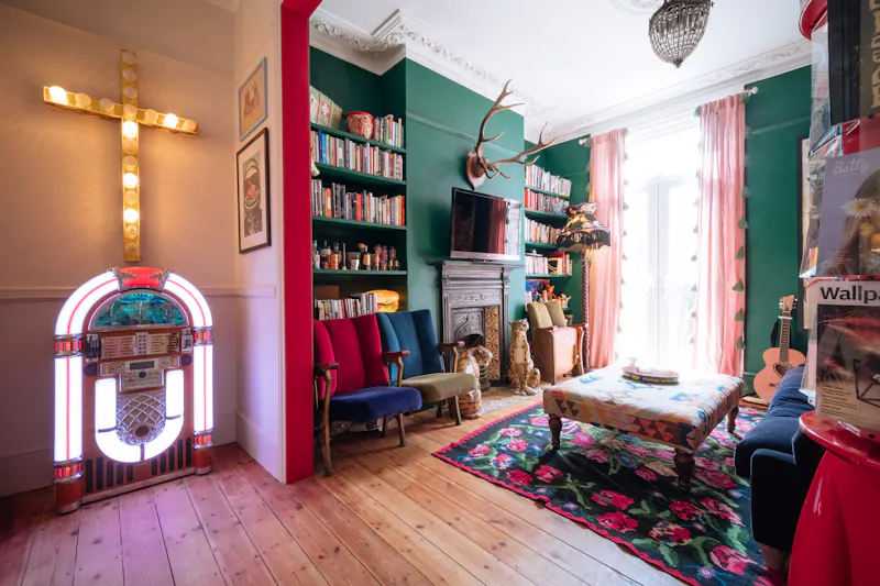 Quirky Victorian Leyton house, B1865 (photo 154)