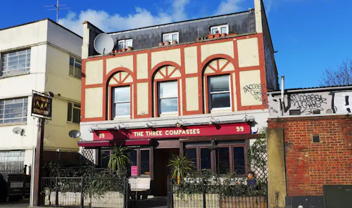 Traditional Dalston pub , R846