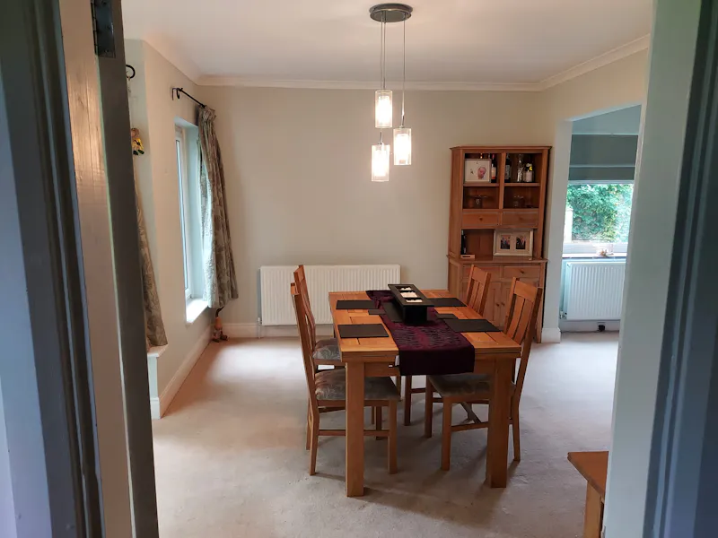 1930s house in Lilley, D2554 (photo 4)