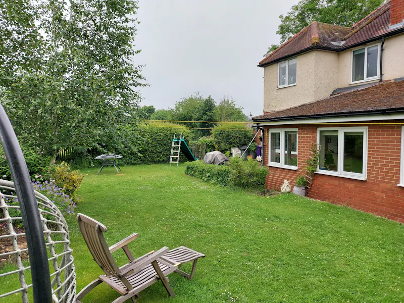 1930s house in Lilley, D2554 (photo 40)