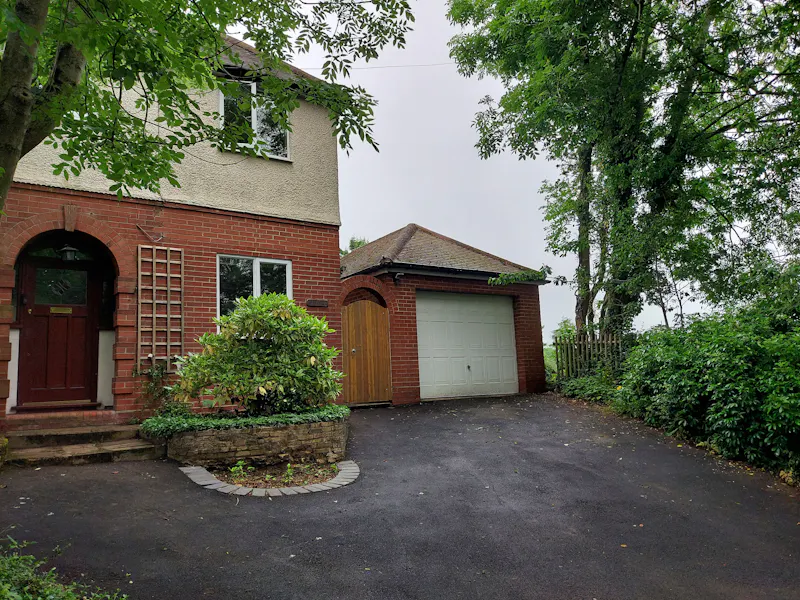1930s house in Lilley, D2554 (photo 42)