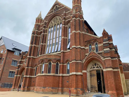 London Church Apartment , F1226