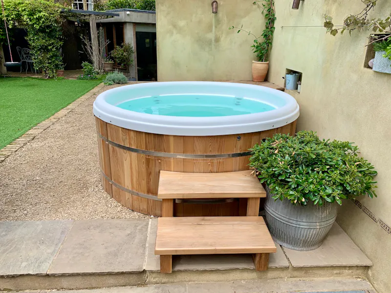 Jacuzzi at Luxe terrace house Streatham, B1916 (photo 18)