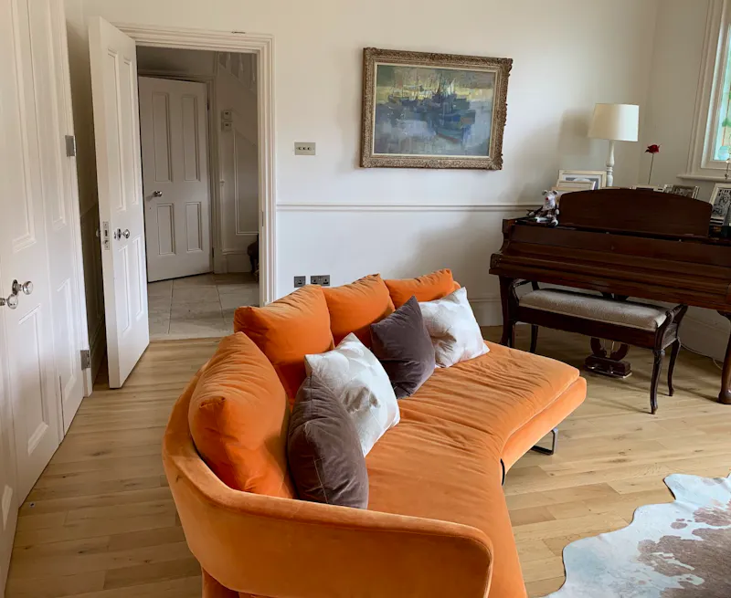 Piano at Luxe terrace house Streatham, B1916 (photo 9)