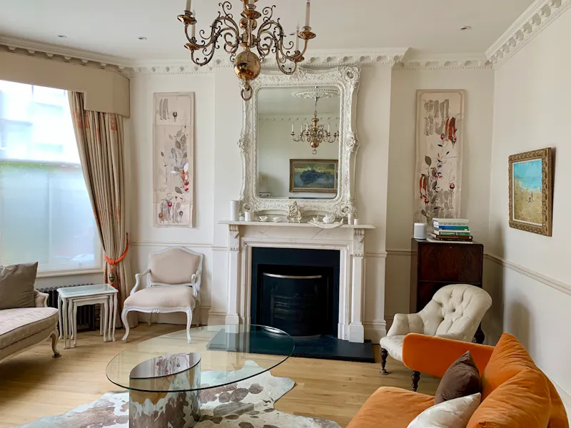 Sitting room at Luxe terrace house Streatham, B1916 (photo 8)