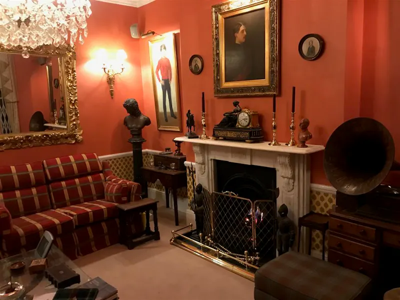 Film location B1914 in London (photo 37)