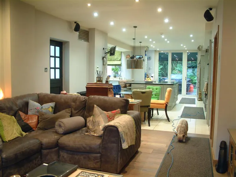 Living Room at Film location B1914 in London (photo 9)