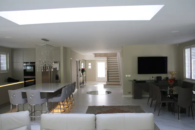 Open plan at Smart Wimbledon house, D1426 (photo 5)