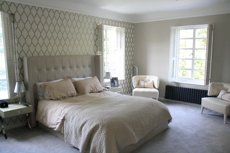 Wallpaper at Smart Wimbledon house, D1426 (photo 48)