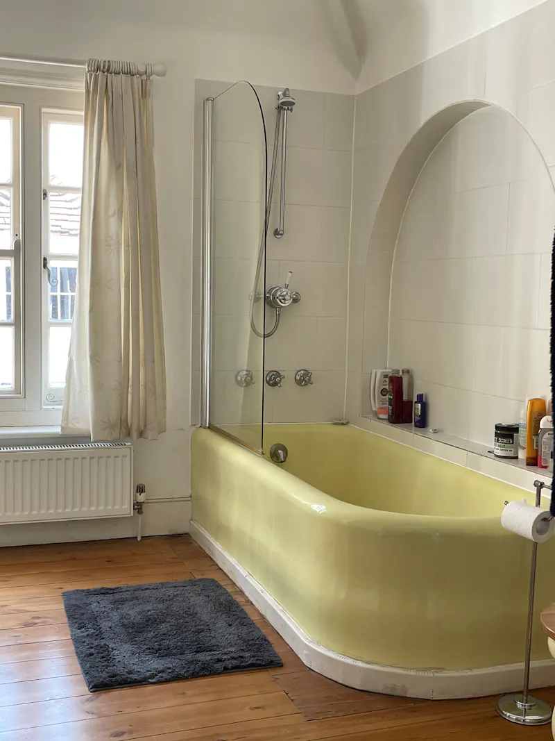 Bathroom at New Romney georgian home, A1596 (photo 46)