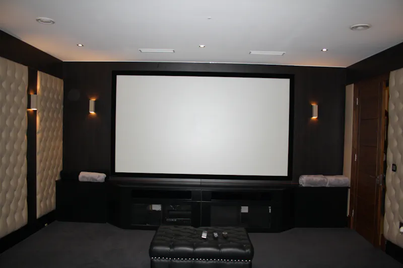 Home cinema at Striking Kingston mansion, D2515 (photo 86)