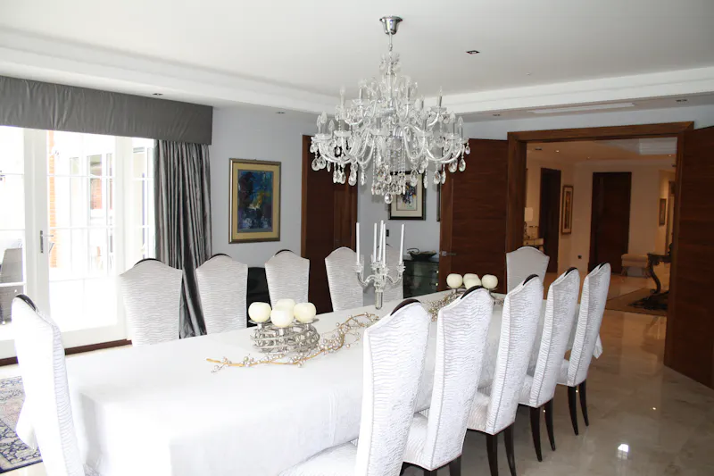 Striking Kingston mansion, D2515 (photo 23)