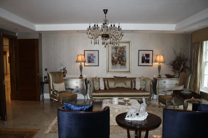 Striking Kingston mansion, D2515 (photo 9)