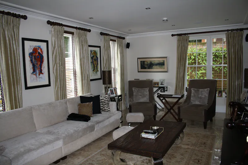 Striking Kingston mansion, D2515 (photo 29)