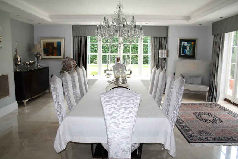 Dining room at Striking Kingston mansion, D2515 (photo 22)