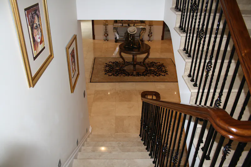 Staircase at Striking Kingston mansion, D2515 (photo 37)