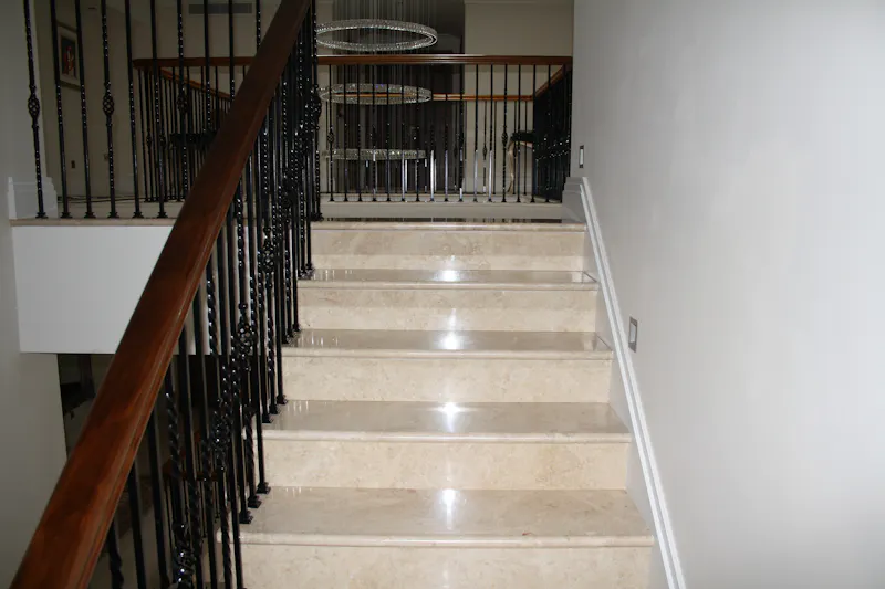 Striking Kingston mansion, D2515 (photo 36)