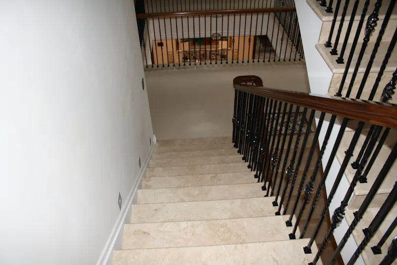 Striking Kingston mansion, D2515 (photo 82)