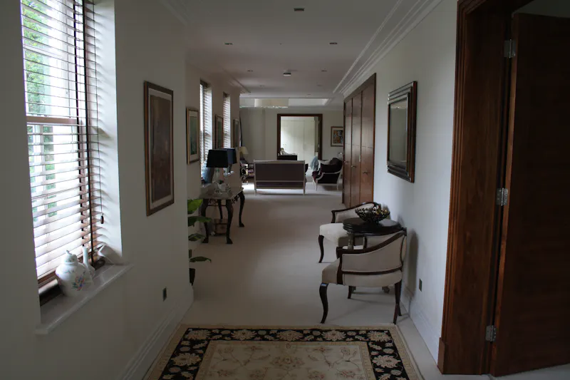Striking Kingston mansion, D2515 (photo 50)