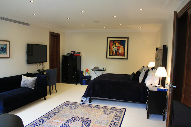 Bedroom at Striking Kingston mansion, D2515 (photo 71)