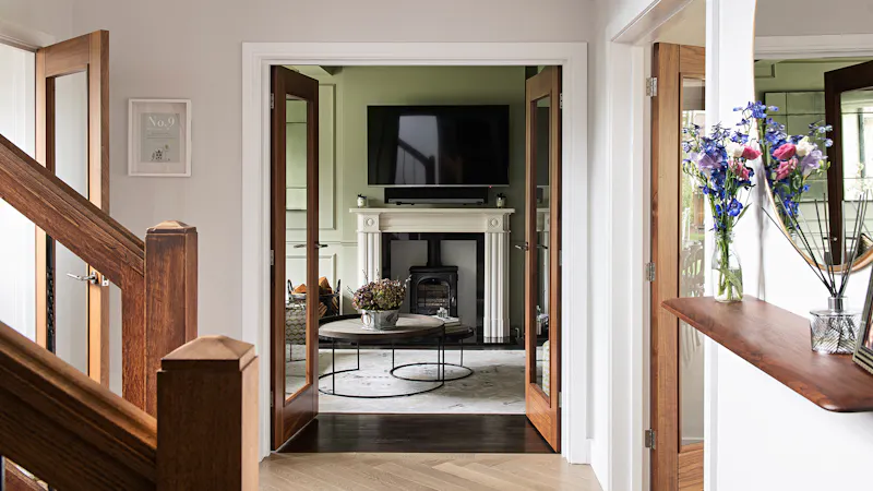 Corridor at Large luxe house Radlett, D2565 (photo 7)