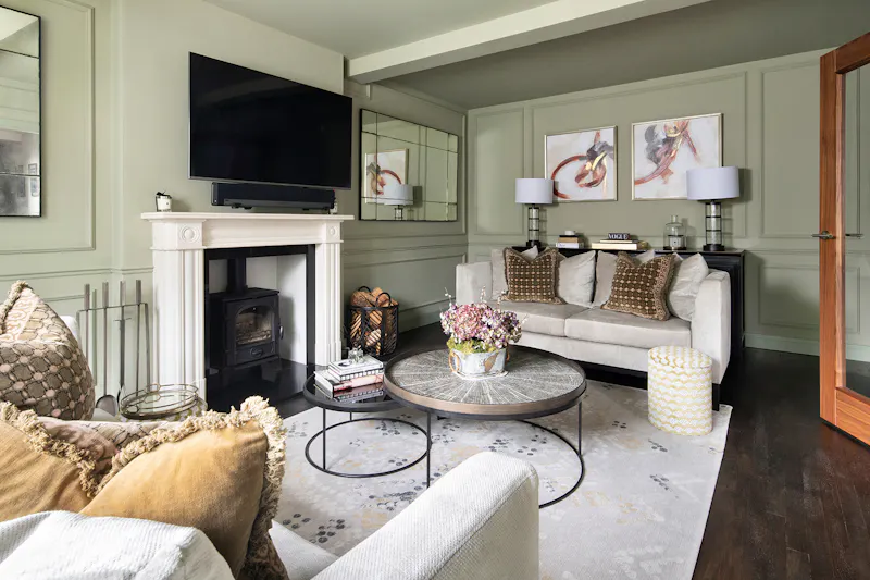 Living Room at Large luxe house Radlett, D2565 (photo 8)