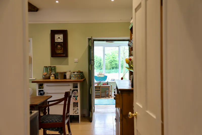 Large farmhouse near Witney, L722 (photo 8)