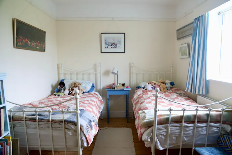 Bedroom at Large farmhouse near Witney, L722 (photo 32)