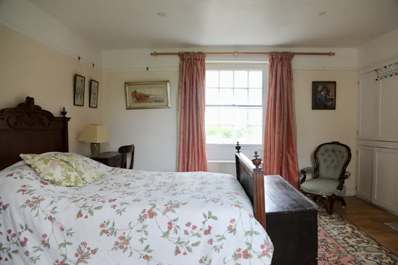 Large farmhouse near Witney, L722 (photo 28)