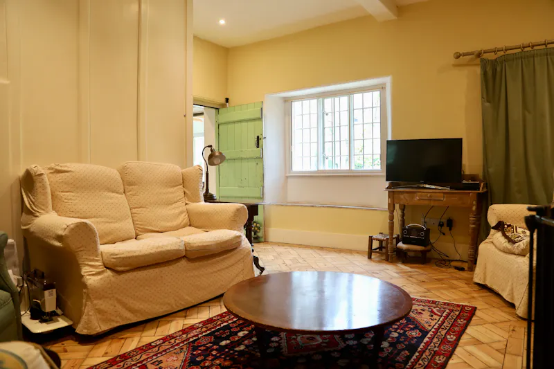 Large farmhouse near Witney, L722 (photo 16)