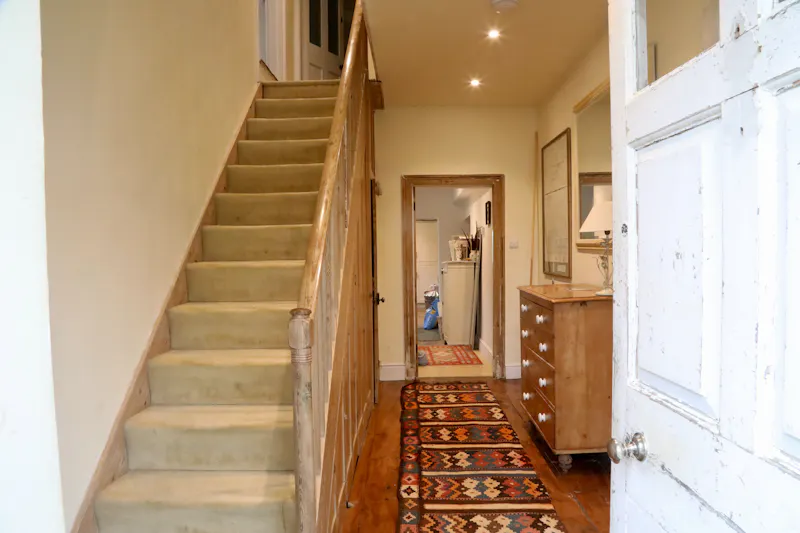 Large farmhouse near Witney, L722 (photo 24)