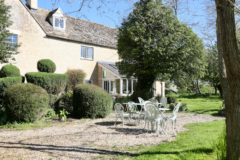 Large farmhouse near Witney, L722 (photo 71)
