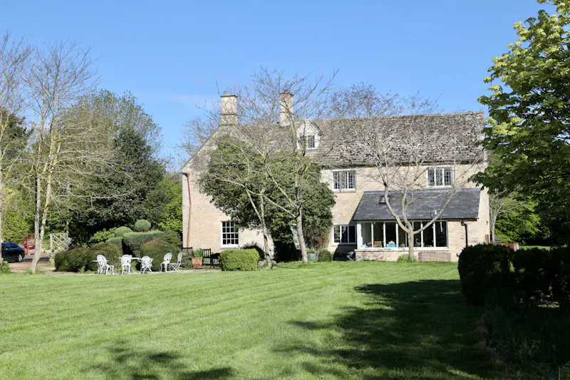 Large farmhouse near Witney, L722 (photo 58)