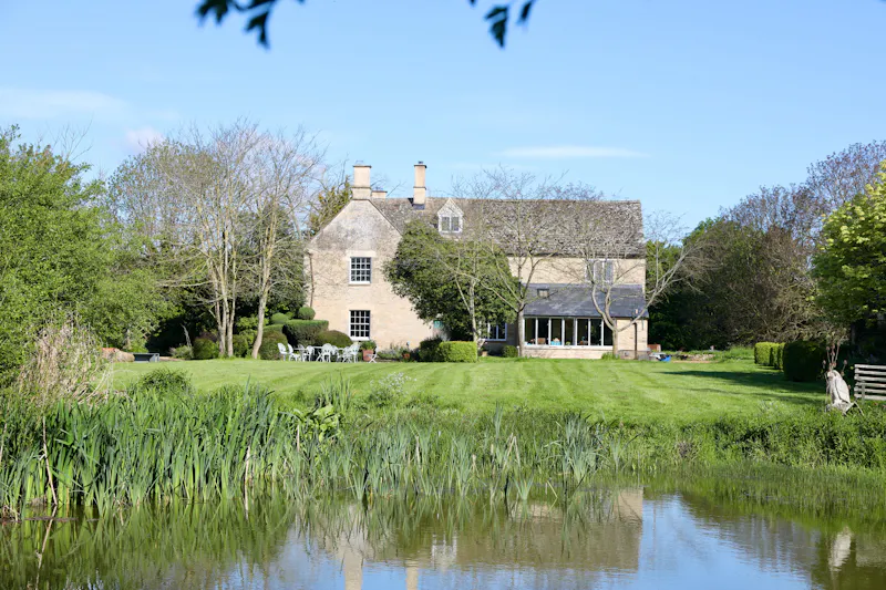 Large farmhouse near Witney, L722 (photo 56)