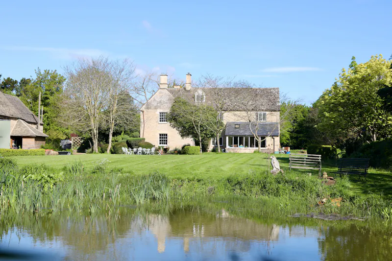 Large farmhouse near Witney, L722 (photo 53)
