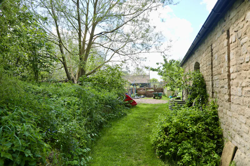 Large farmhouse near Witney, L722 (photo 63)