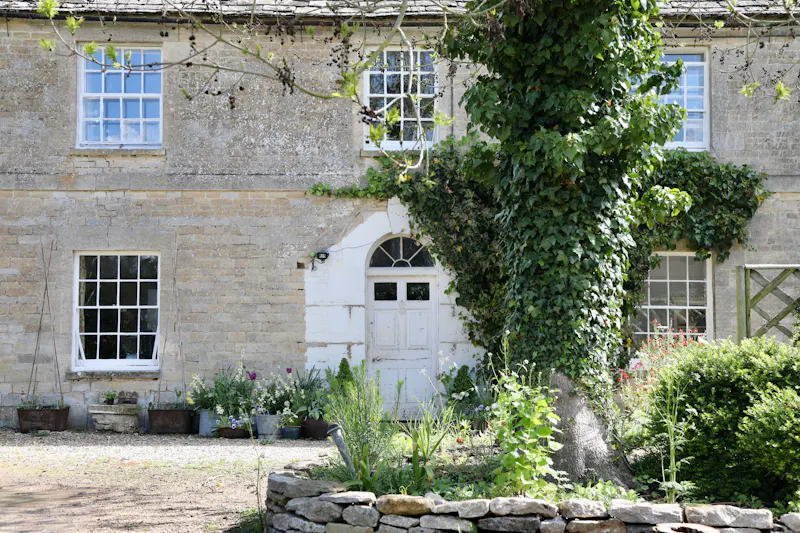 Large farmhouse near Witney, L722 (photo 49)