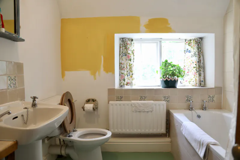 Bathroom at Claywell cottage in Oxfordshire, L723 (photo 41)