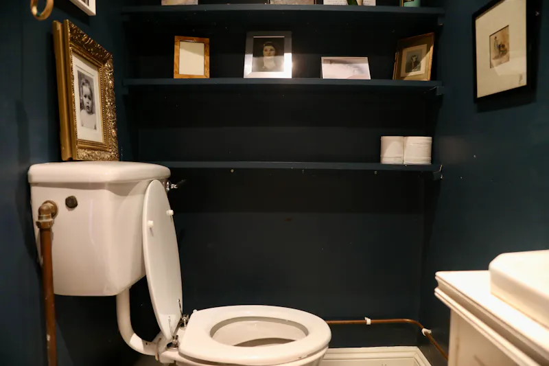 Bathroom at Claywell cottage in Oxfordshire, L723 (photo 39)