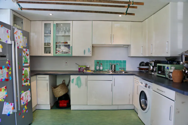 Kitchen at Claywell cottage in Oxfordshire, L723 (photo 11)