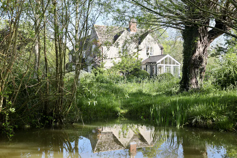 Lake at Claywell cottage in Oxfordshire, L723 (photo 83)